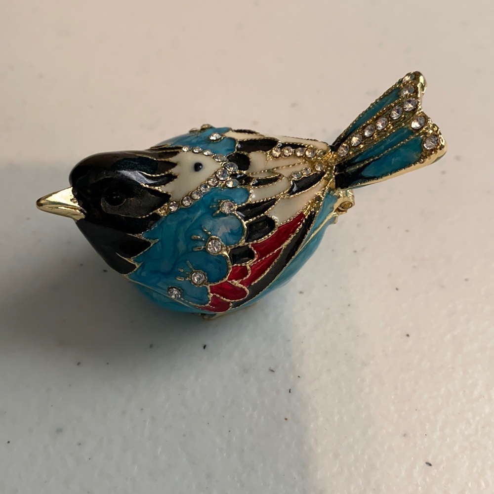Bird trinket